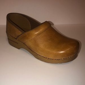 Dansko Professional Honey Distressed Clog
